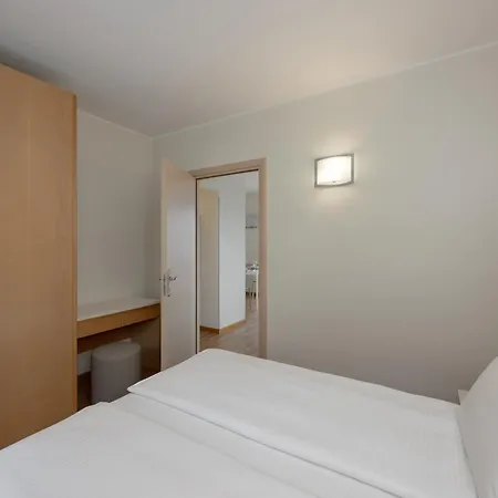 Aparthotel La Madonnina 3*